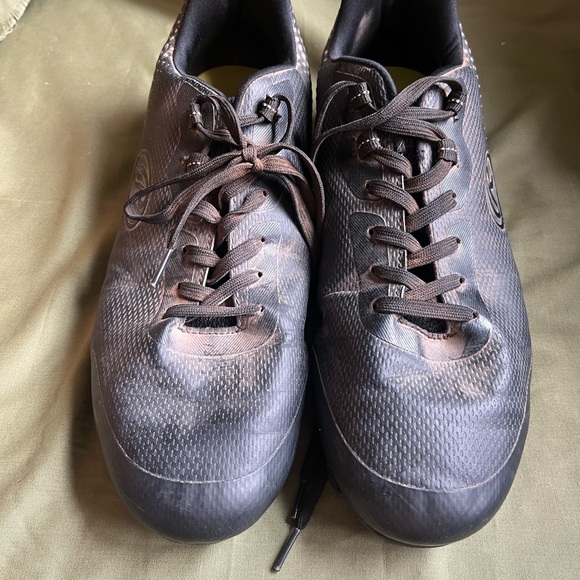 Men's Black and Brown Cleats - Picture 1 of 4
